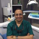 دكتور شريف بهجت اسنان في التجمع القاهرة